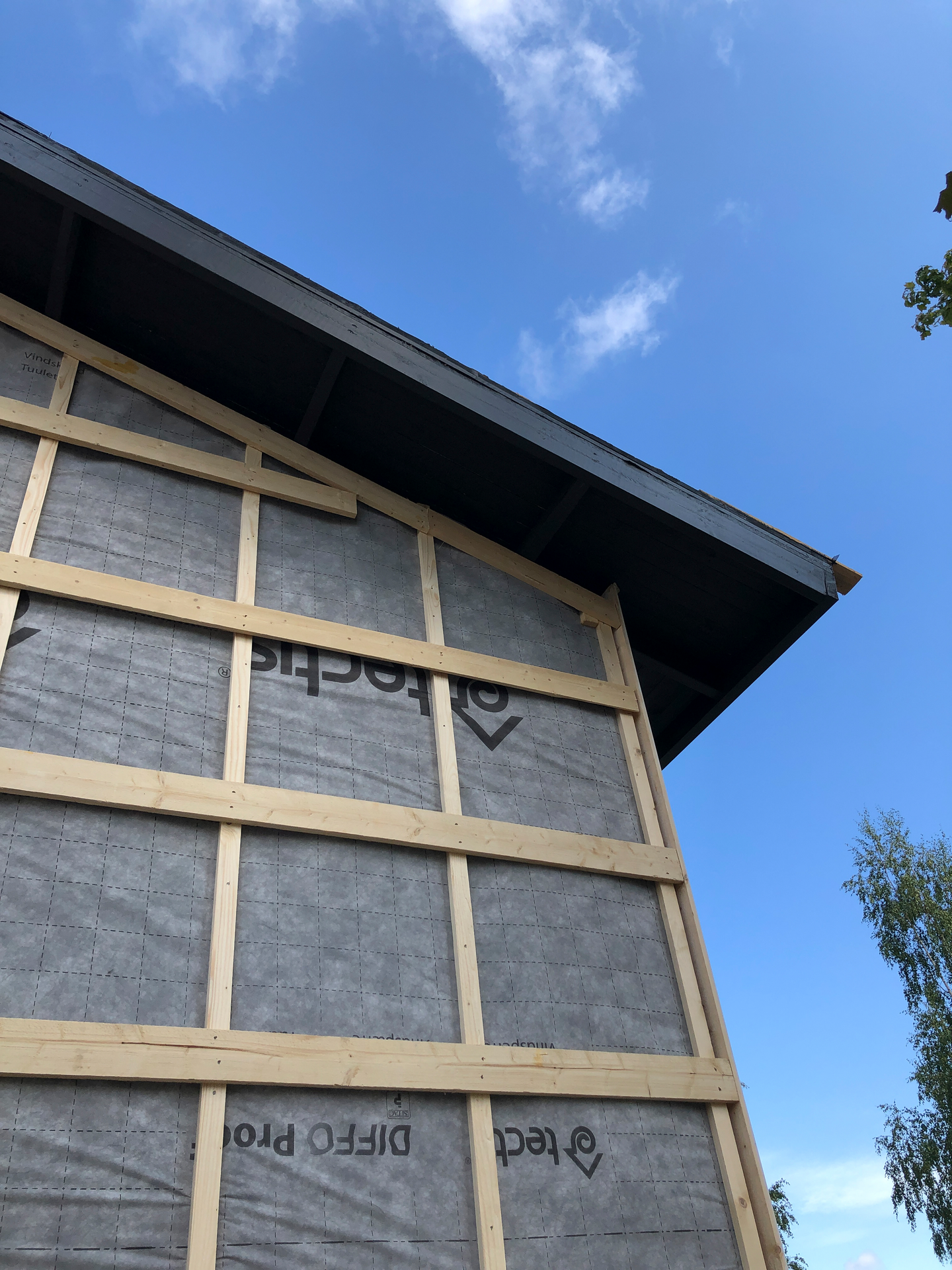 Tuulensuoja Diffo Proof 137,5m² kangas 2,75x50m 92g/m²