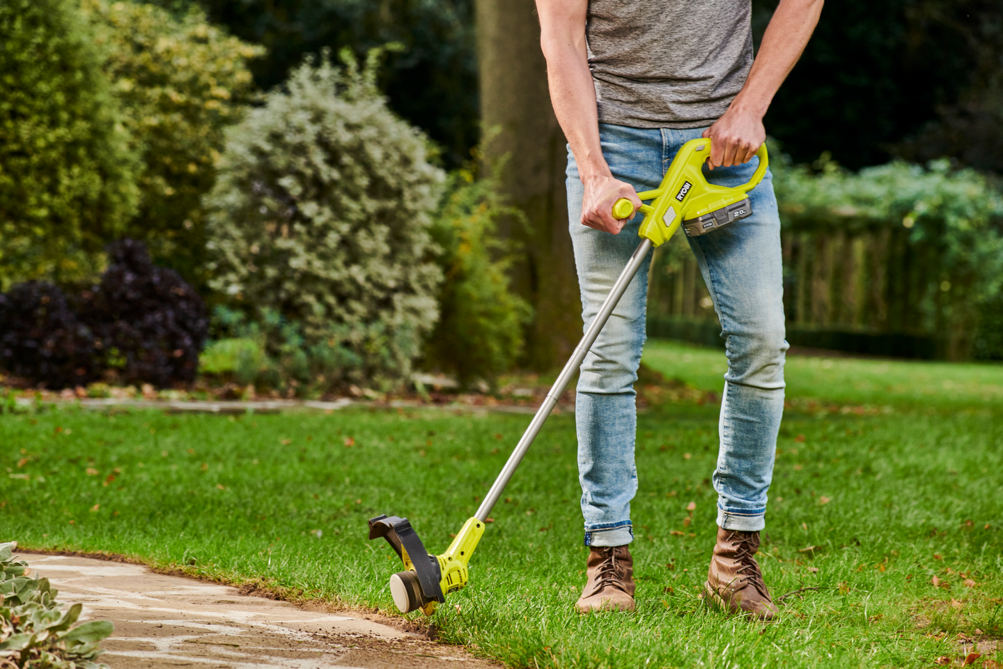 Akkutrimmeri Ryobi RY18LT23A-120 18V ONE+ 1x2,0Ah