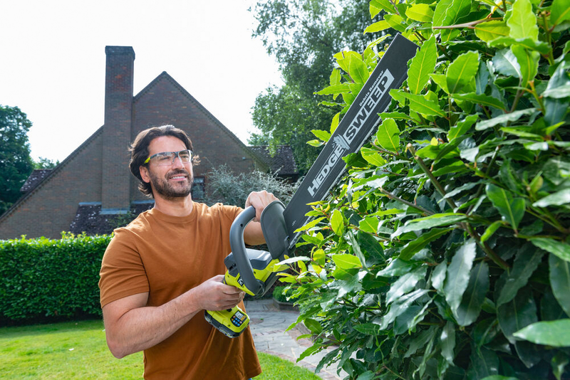 Pensasleikkuri Ryobi RY18HT45A-0 18V