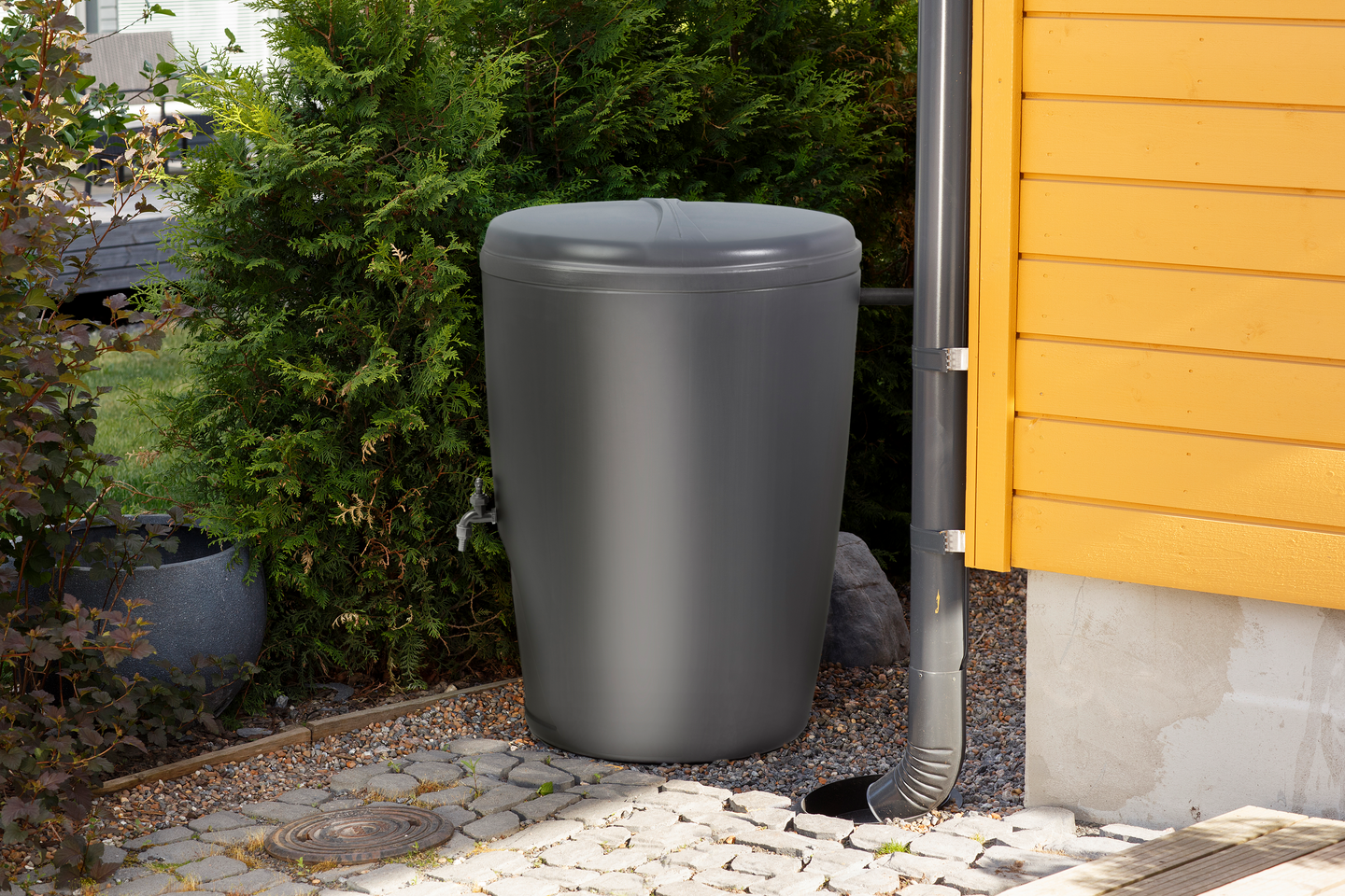 Sadevesisäiliö Kekkilä 250l