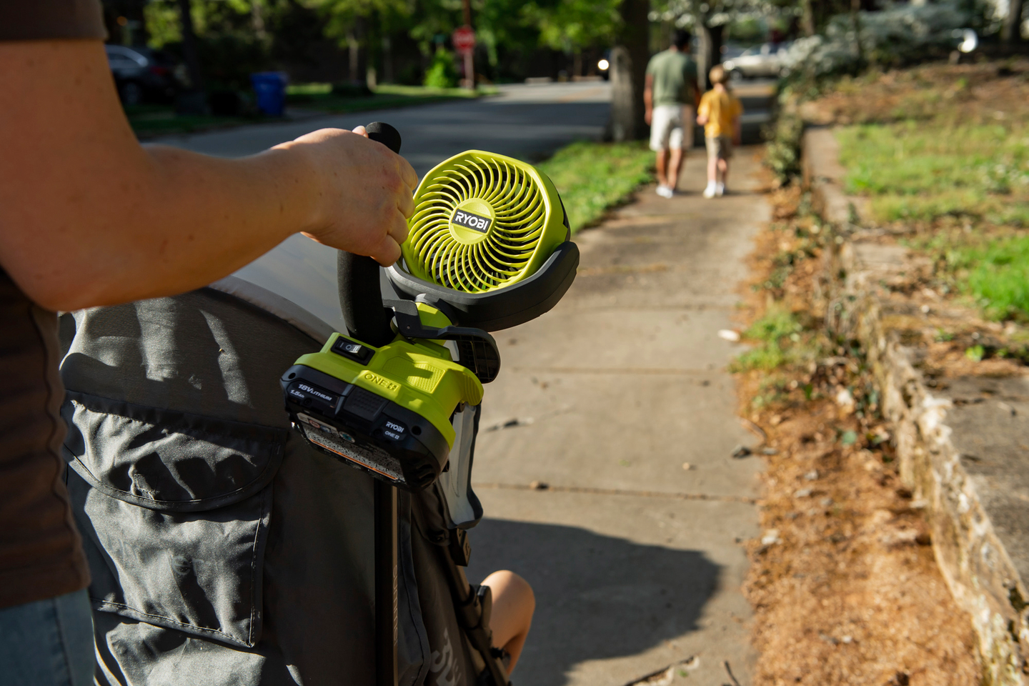 Tuuletin Ryobi RCF18-0 18V ONE+ klipsikiinnityksellä