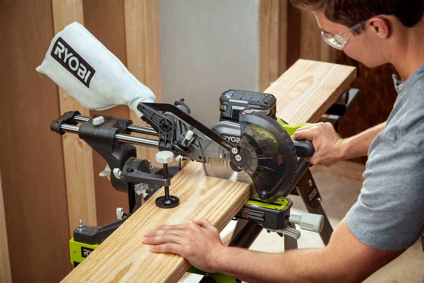 Akku ja laturi Ryobi RC18120-150X 18V ONE+ 5,0Ah