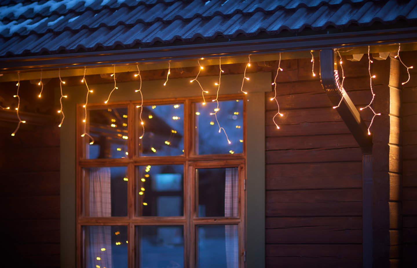 Valosarja Cello jääpuikko 140 lediä IP44