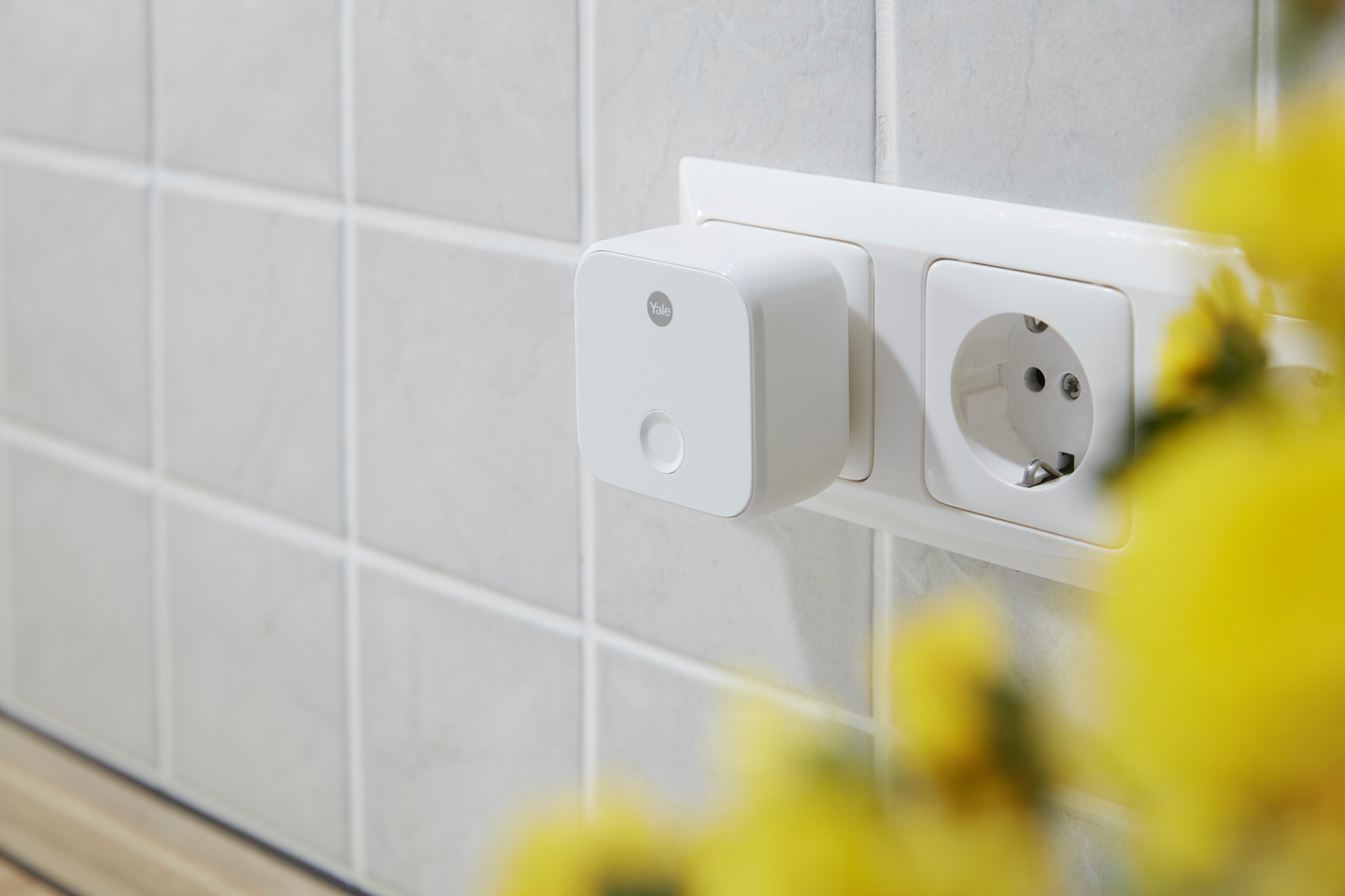 Älylukko Yale Linus + etäohjaus hopea