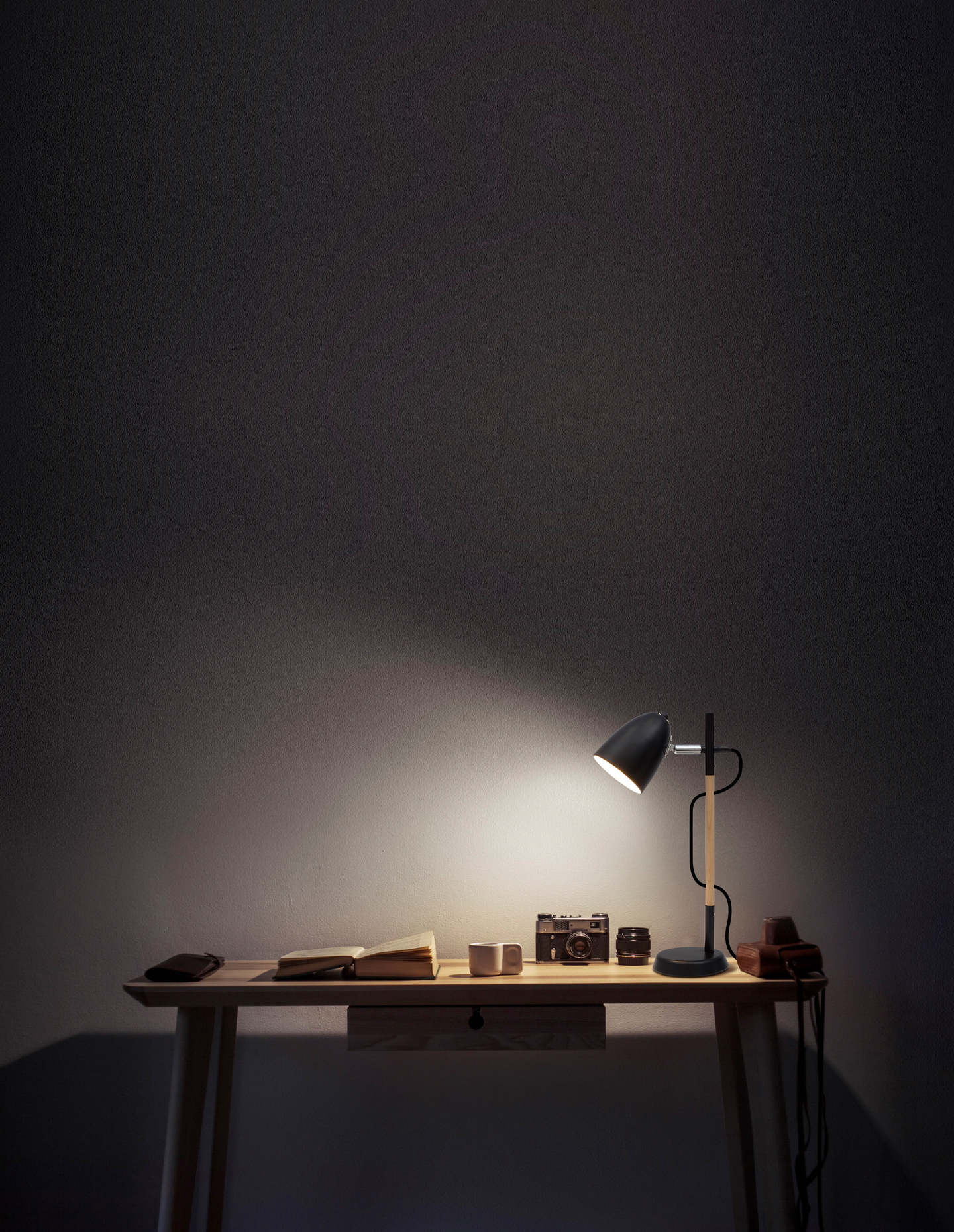 Pöytävalaisin Nova Luce Alina musta E27