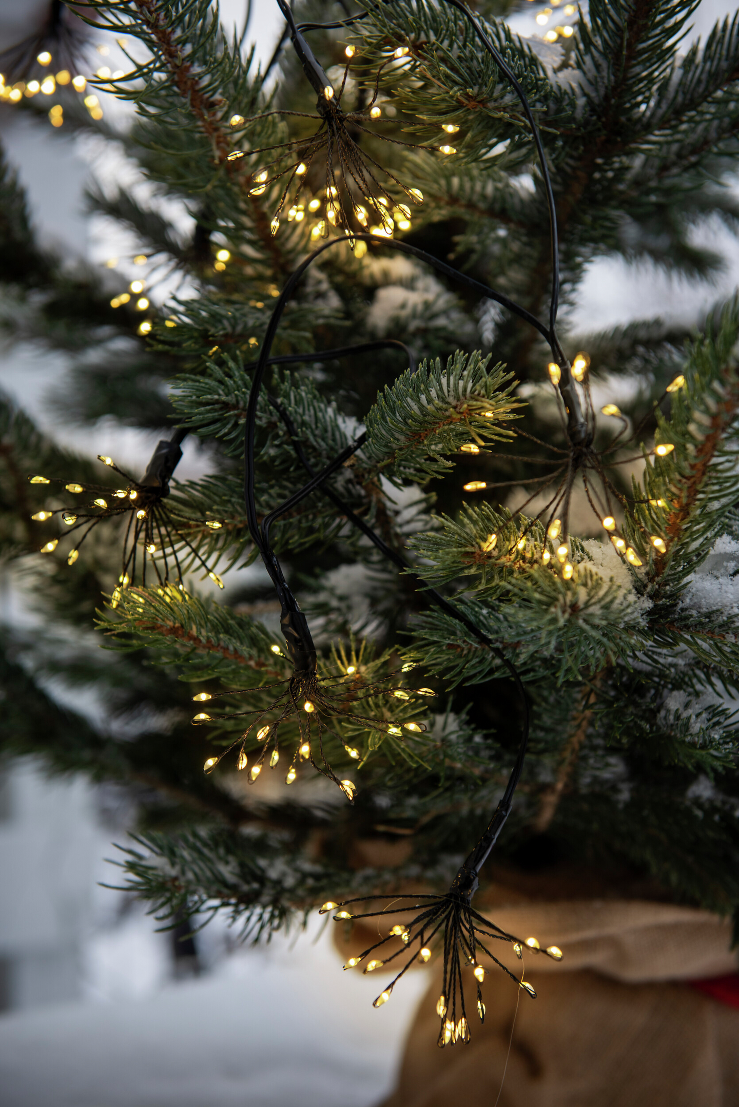 Valosarja Airam Allium 200 lediä musta johto IP44