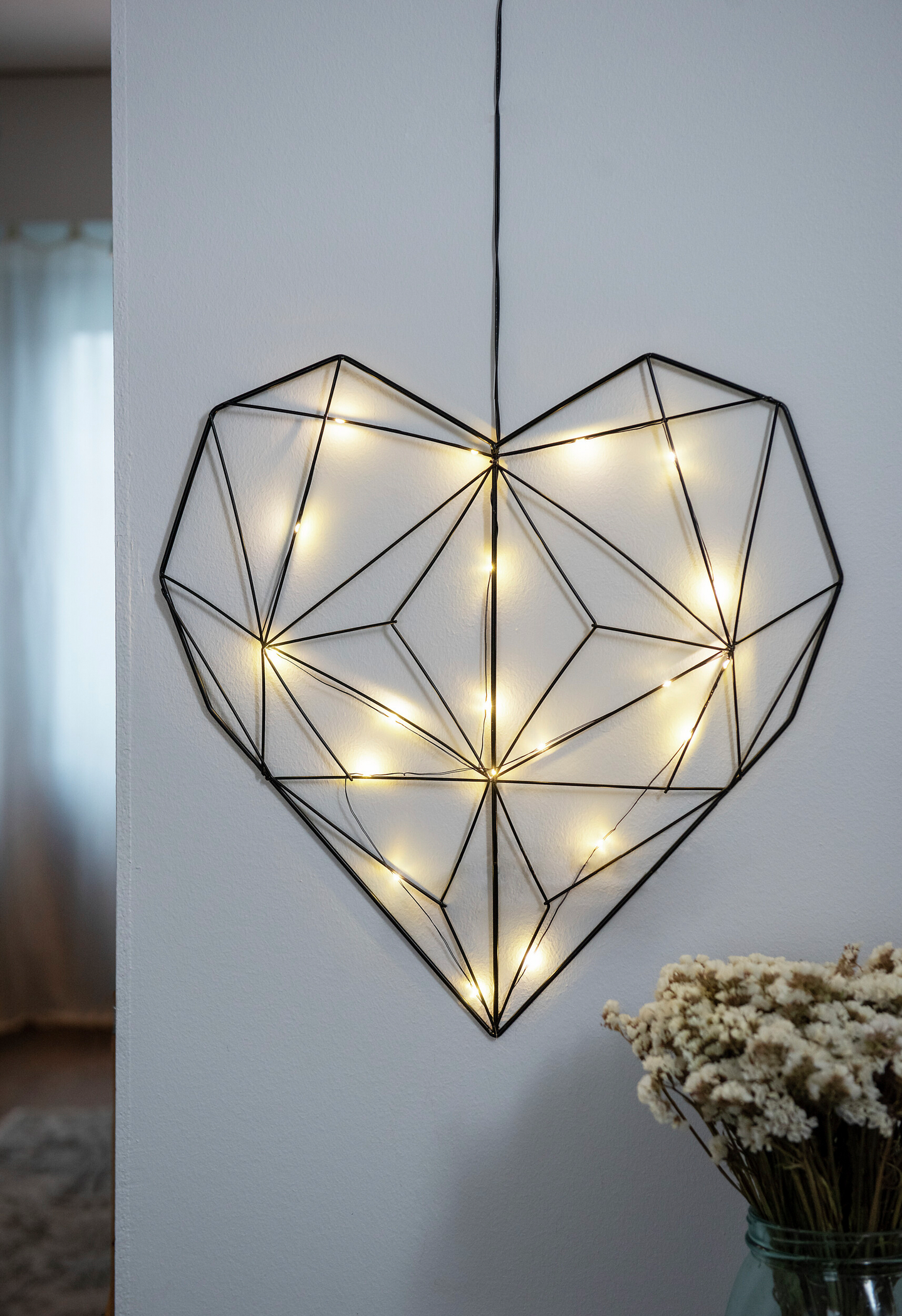 Seinäkoriste Airam sydän Viola 50cm 30 lediä