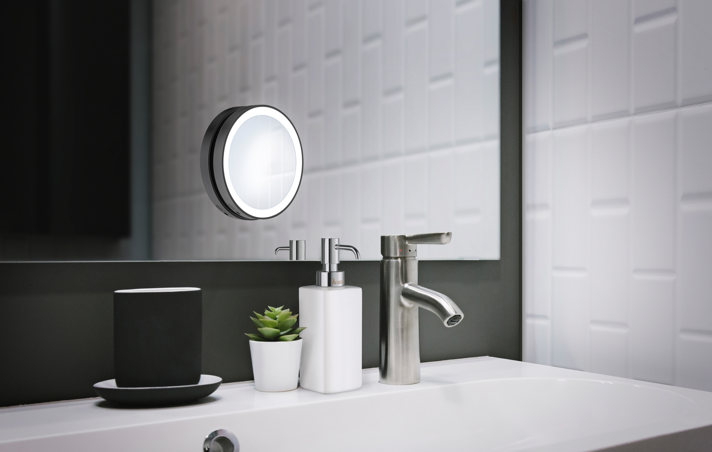 Meikkipeili Smedbo Outline Led 7-kert peiliin asennettava akkukäyttöinen FB625