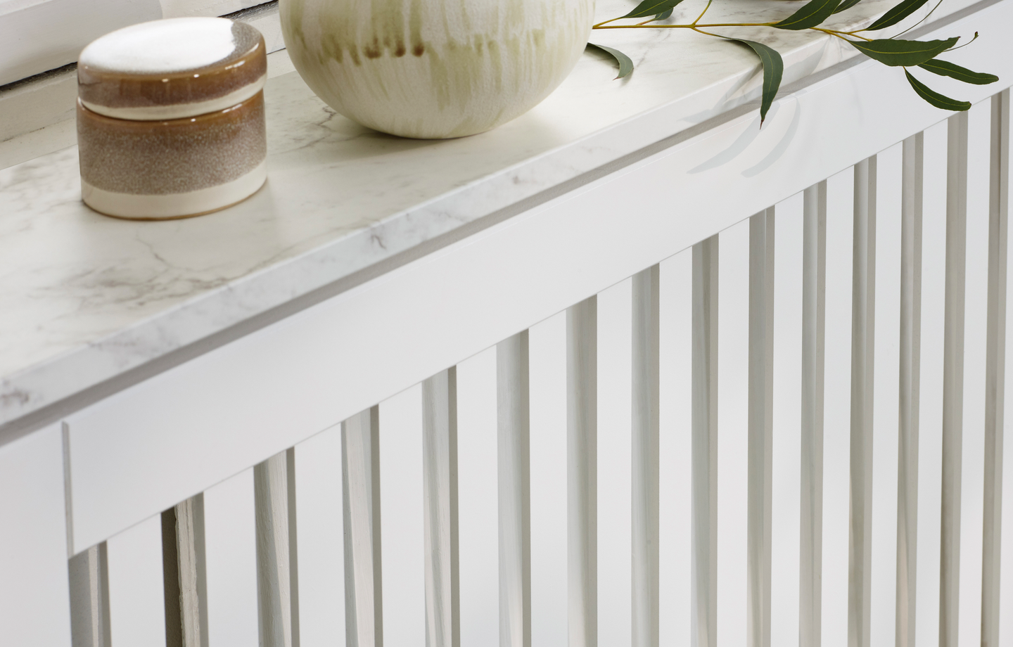 FÖNSTERBÄNK LUNDBERGS LEAH MDF, MARMORFOLIERAD 1100X160X19MM