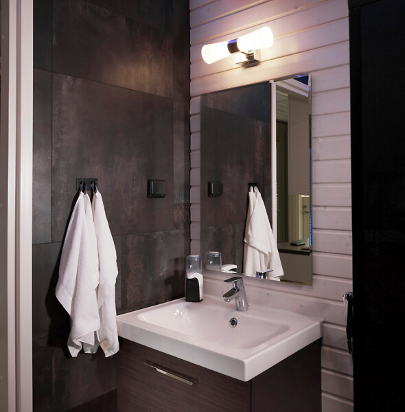 Kylpyhuonevalaisin Airam Spa Avella Double 7W IP44 kromi