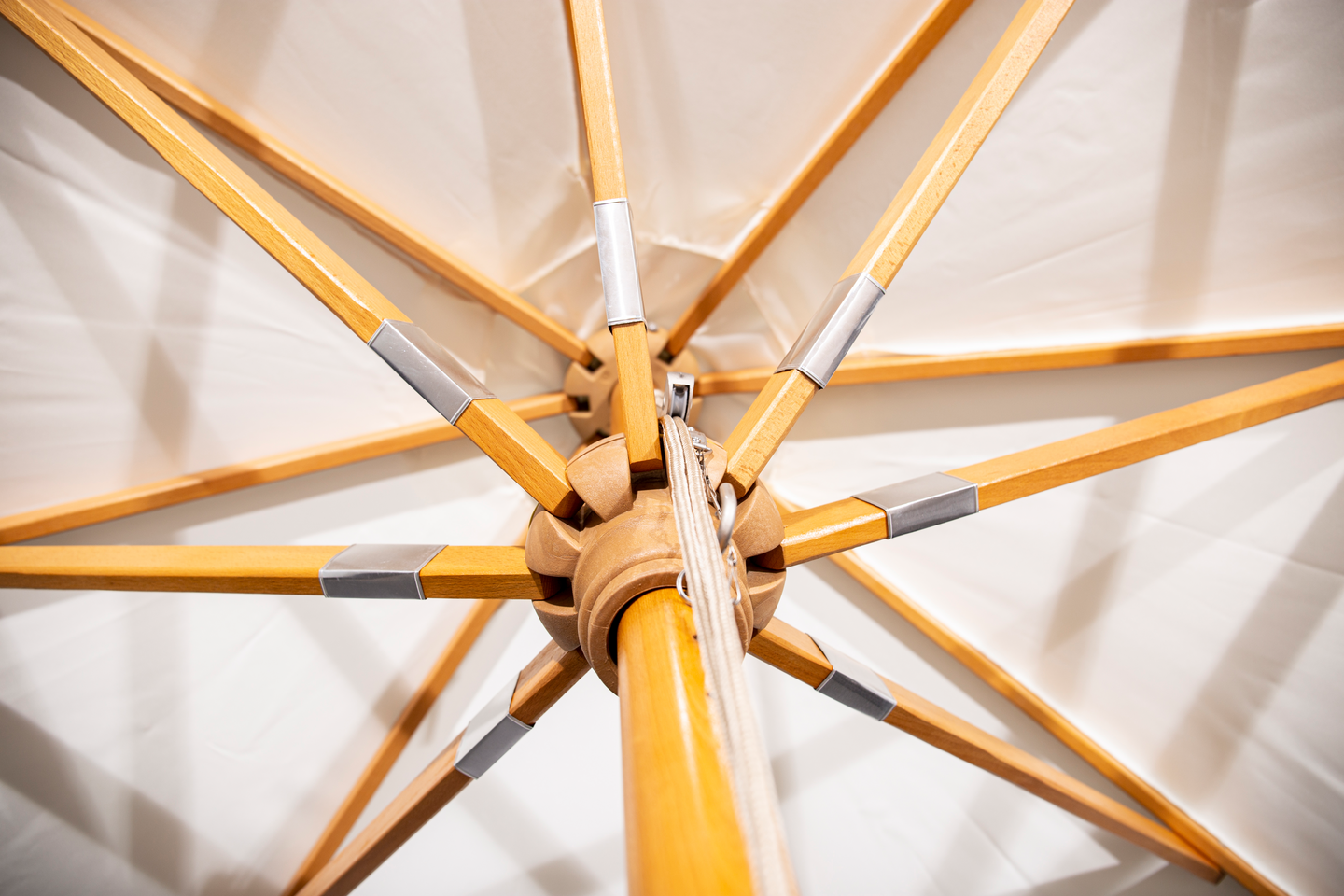 PARASOLL CELLO NUTOS 3M TRÄ, ECRU MATERIAL