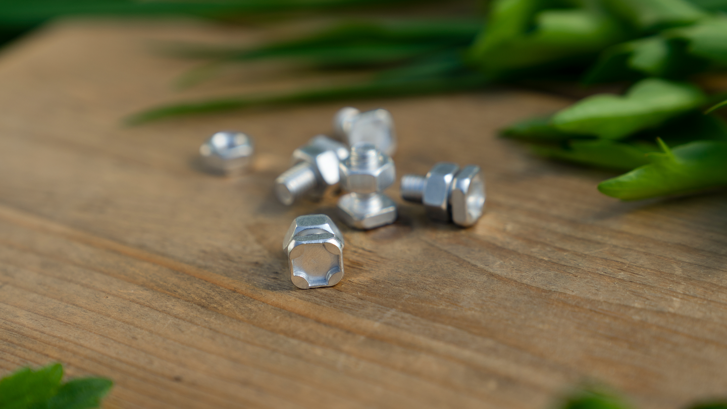 Mutterit ja pultit Vitavia kasvihuoneeseen 10kpl