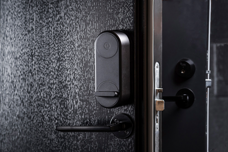 Älylukko Yale Linus musta