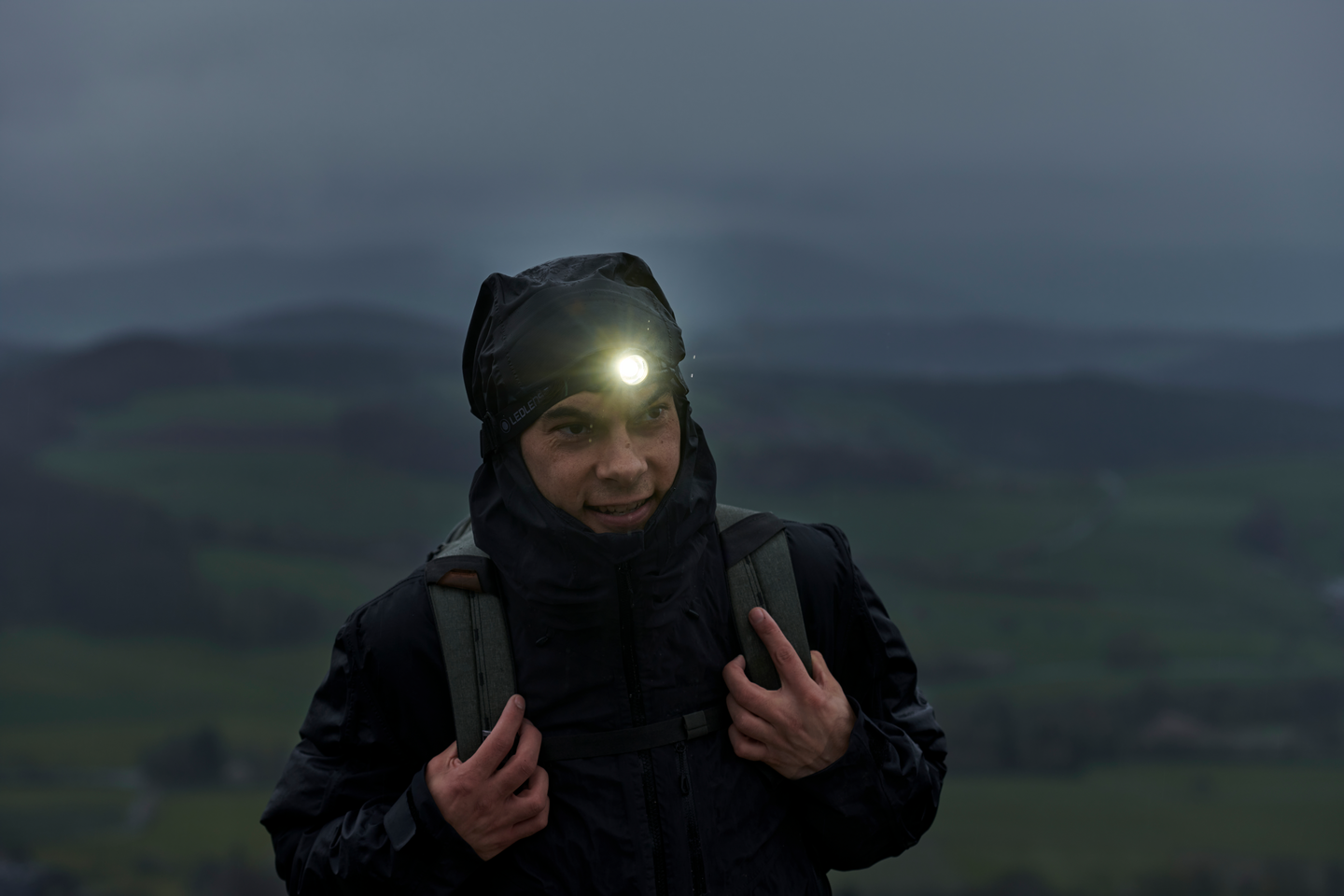 PANNLAMPA LED LENSER LEDLENSER MH10 LADDB LADDBAR