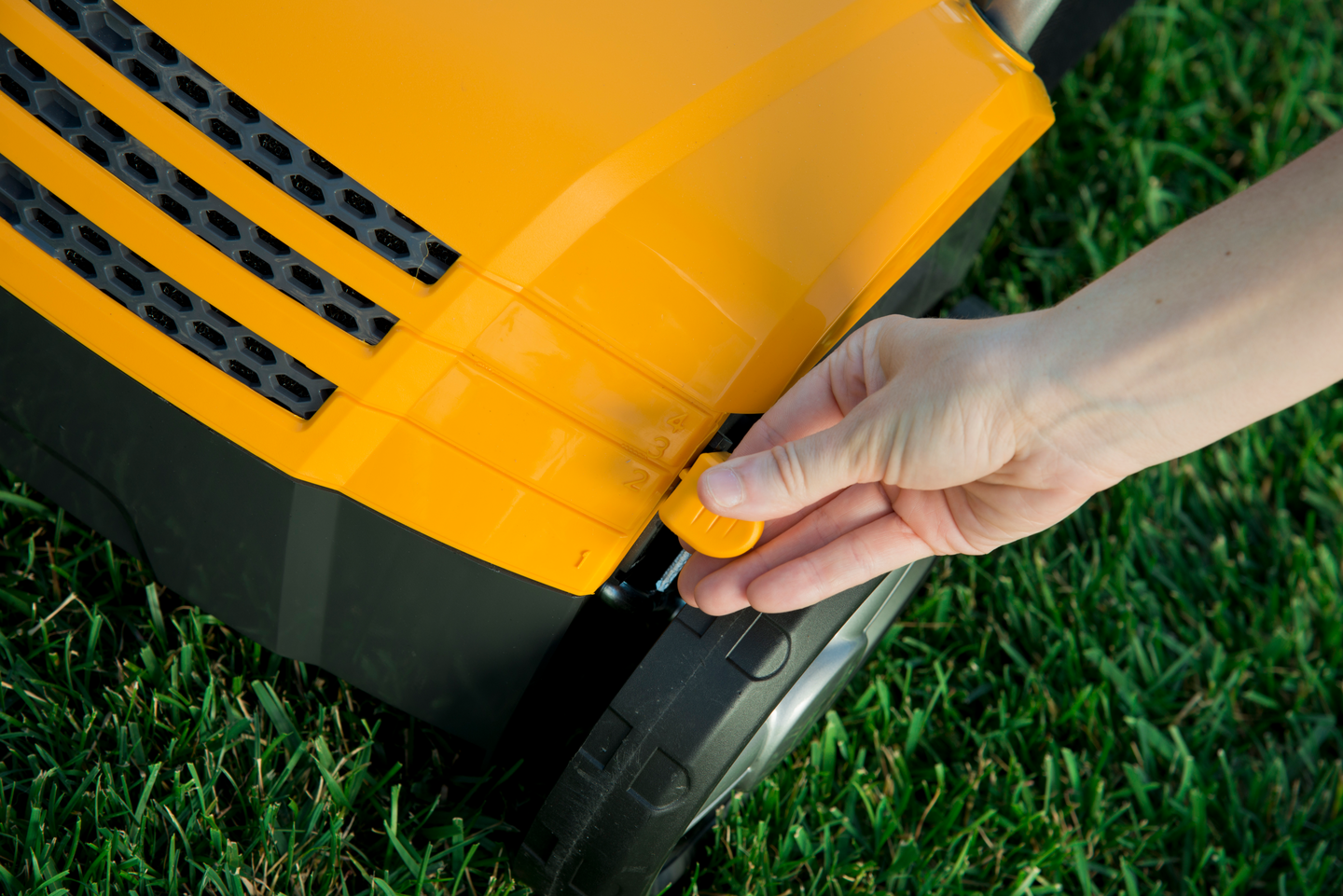 Nurmikonilmaaja Stiga SV 213 E