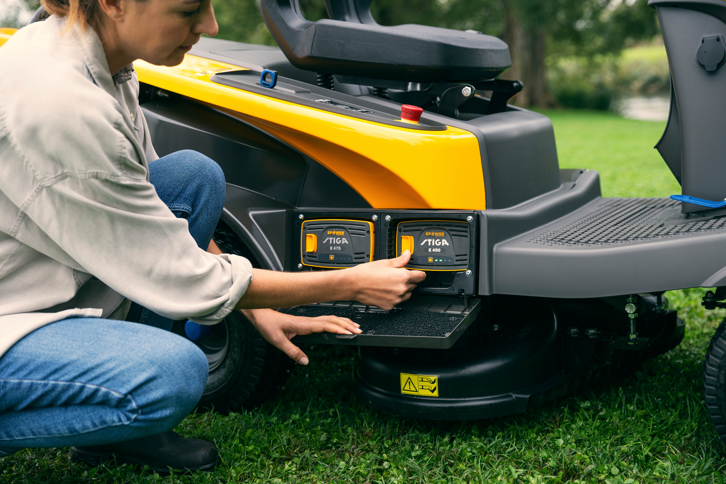 Akkuajoleikkuri Stiga Swift 372E