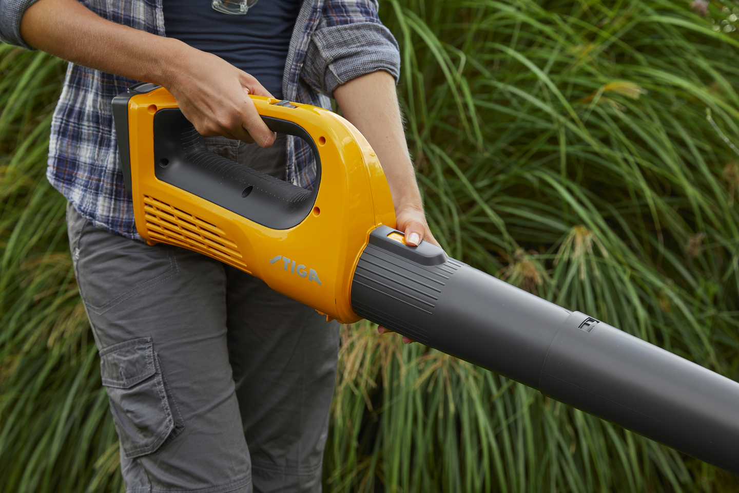 Akkulehtipuhallin Stiga BL 100E Kit 1x4,0Ah