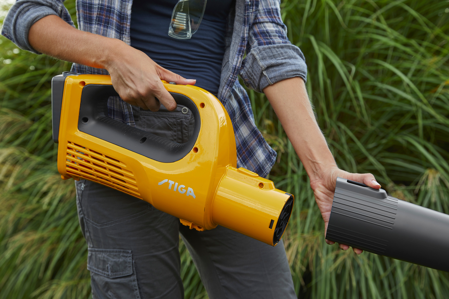 Akkulehtipuhallin Stiga BL 100E Kit 1x4,0Ah