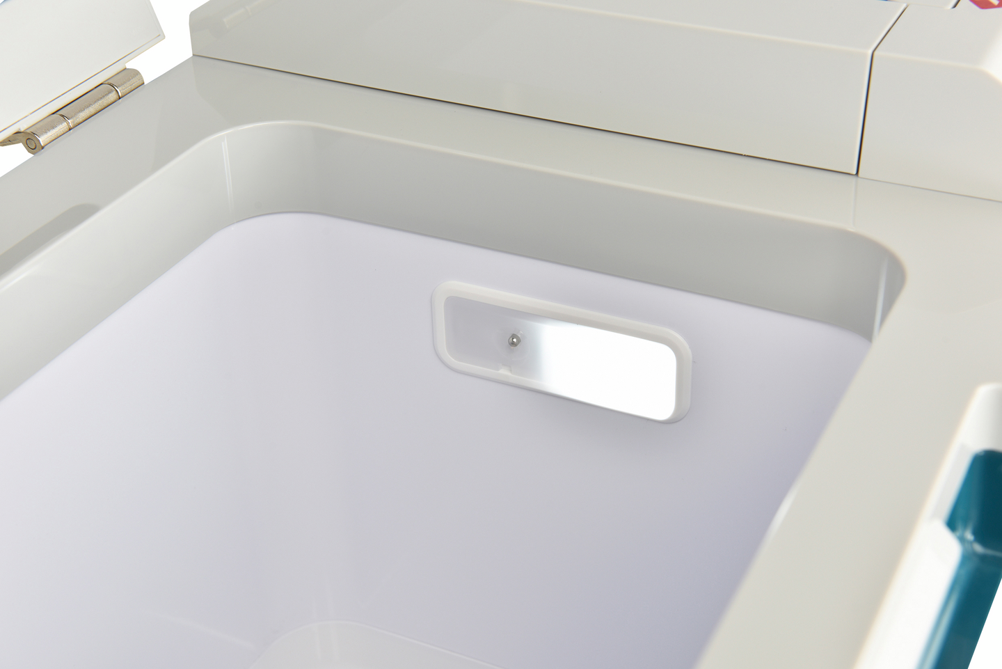 Kylmä- ja lämpölaukku Makita CW001GZ 18V LXT, 40V XGT tai 230V runko