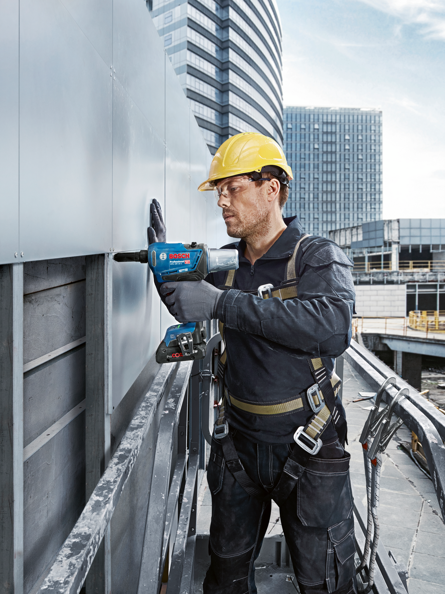 Akkuvetoniittikone Bosch GRG 18V-16 C Solo L-BOXX