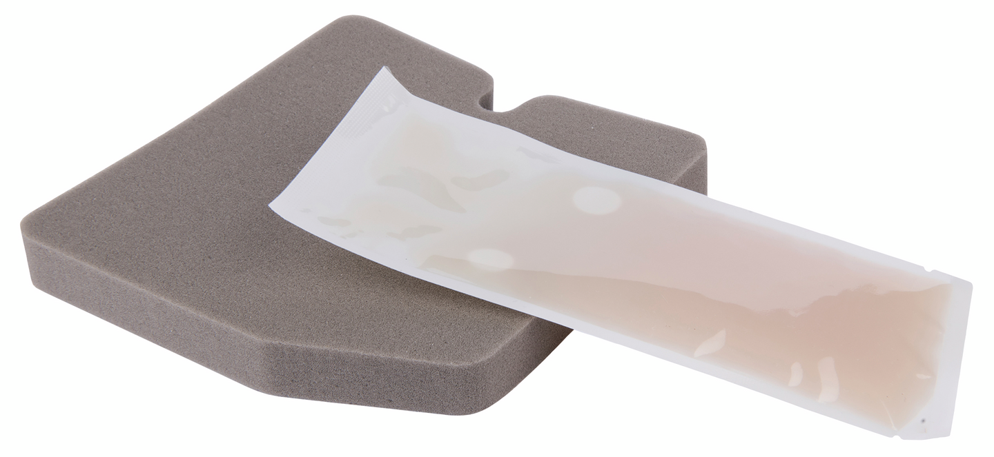 Esisuodatin Makita öljyttävä mallille EK7651H sisältää öljyn