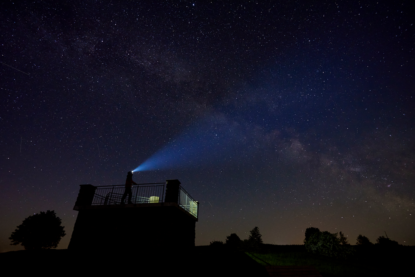Otsalamppu Ledlenser MH4 musta/musta musta 400lm ladattava