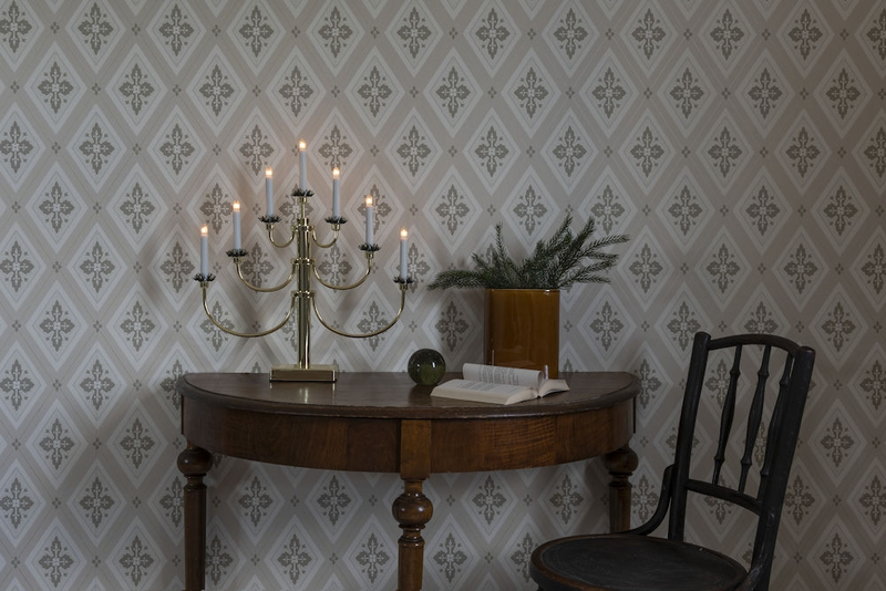 ELLJUSSTAKE KONSTSMIDE 7-ARM 2050-810TR M