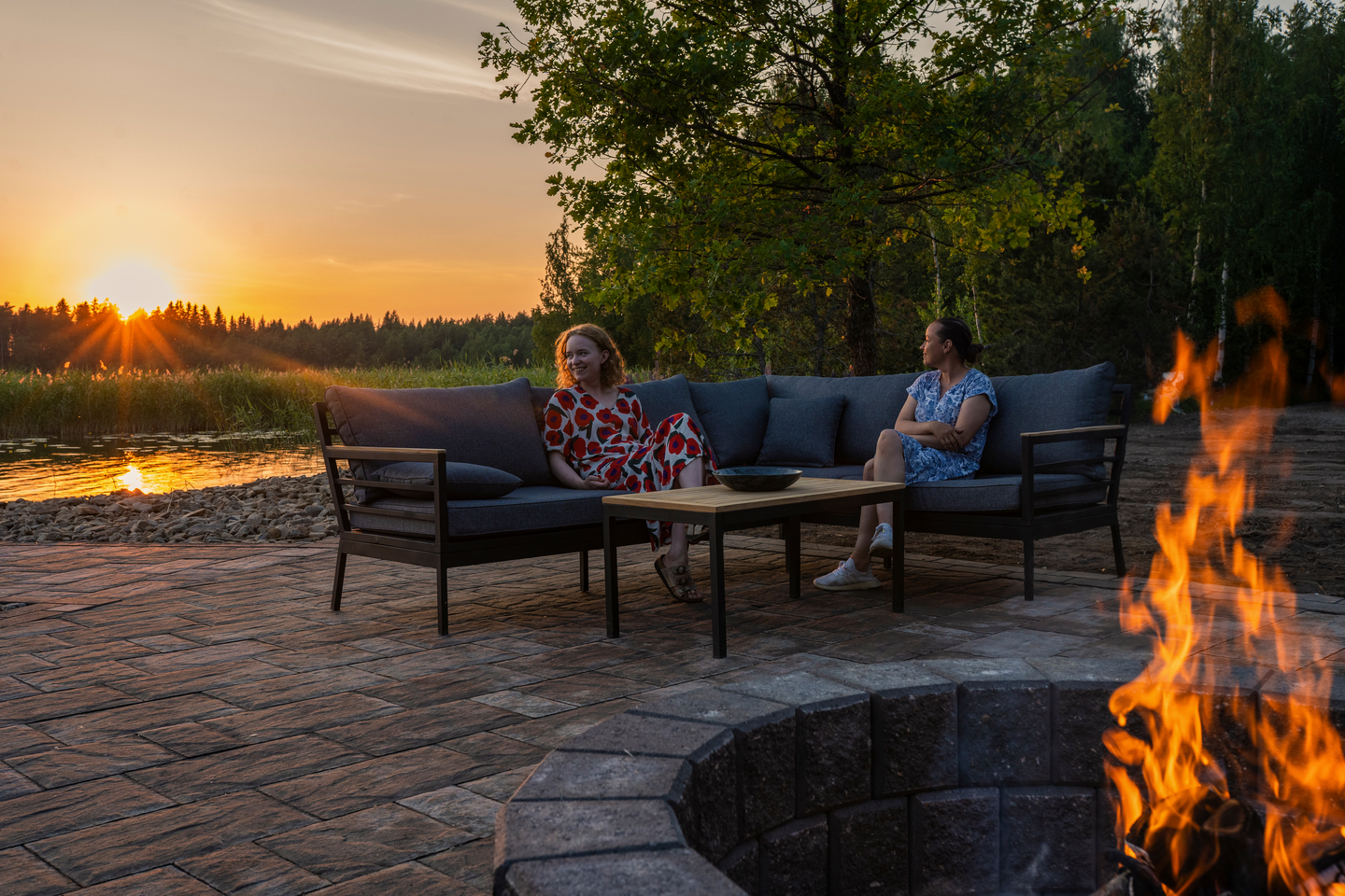 Nuotiopaikka Lakka Pyörre musta