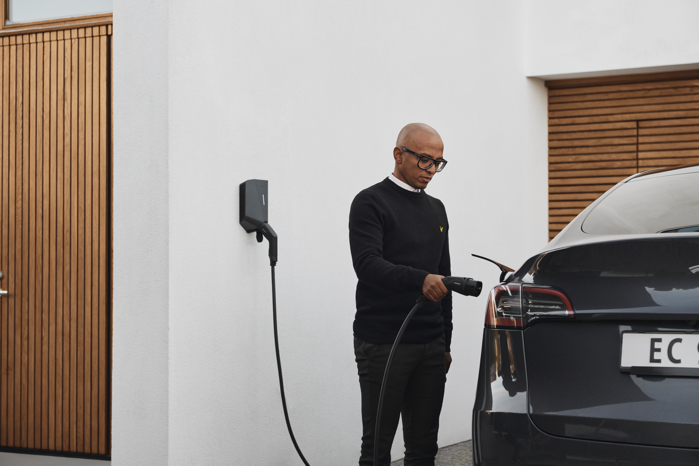 Latausasema Easee Home 22kW musta