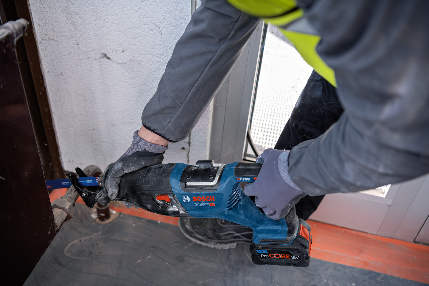 Akkupuukkosaha Bosch GSA 18V-28 Solo L-Boxx