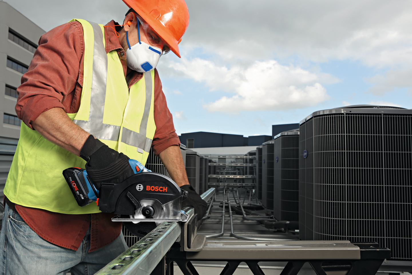 Akkumetallipyörösaha Bosch GKM 18V-50 Solo L-Boxx