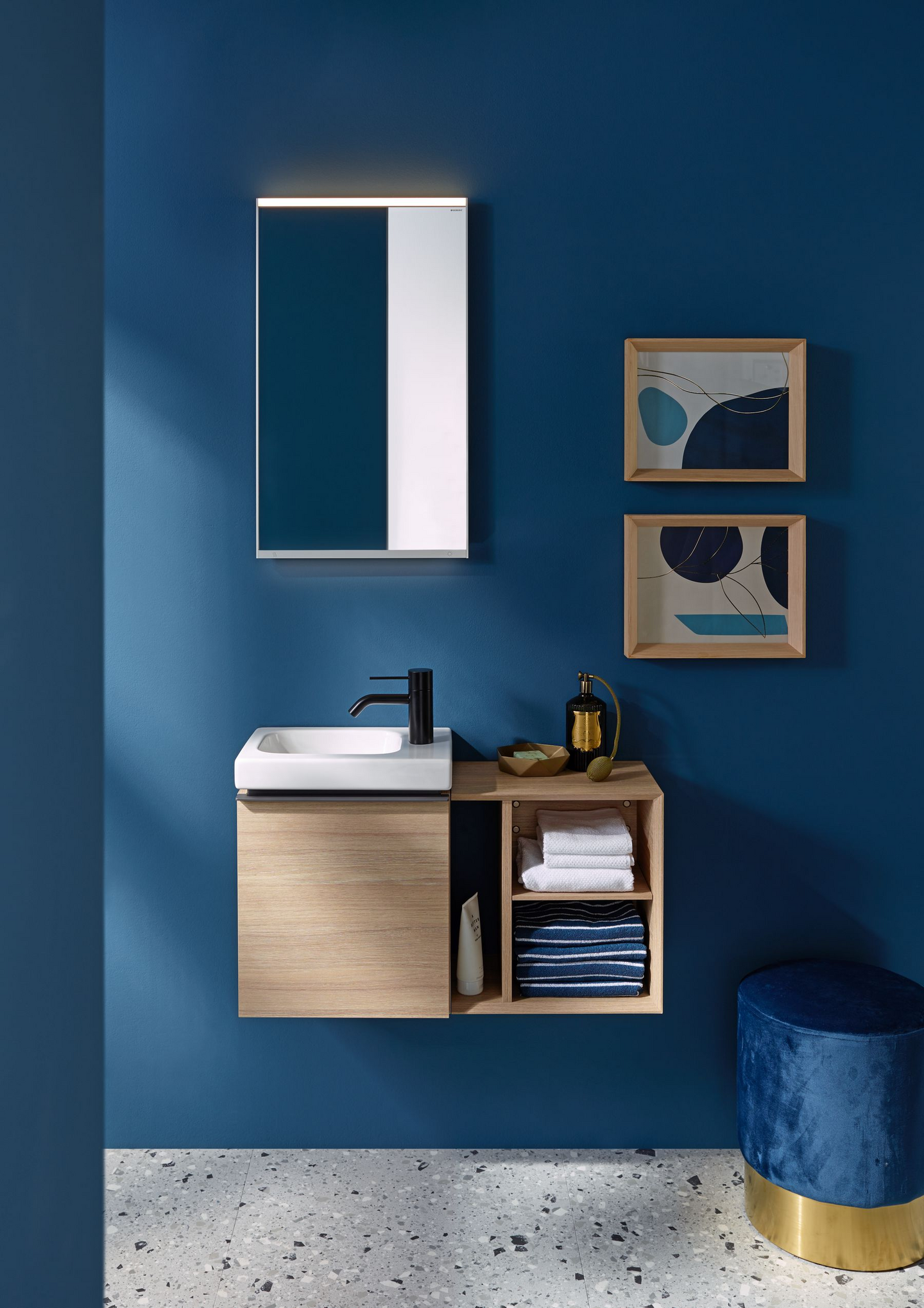 Allaskaappi Geberit iCon L37 K41,5 S27,9cm tammi/laava saranat vasen