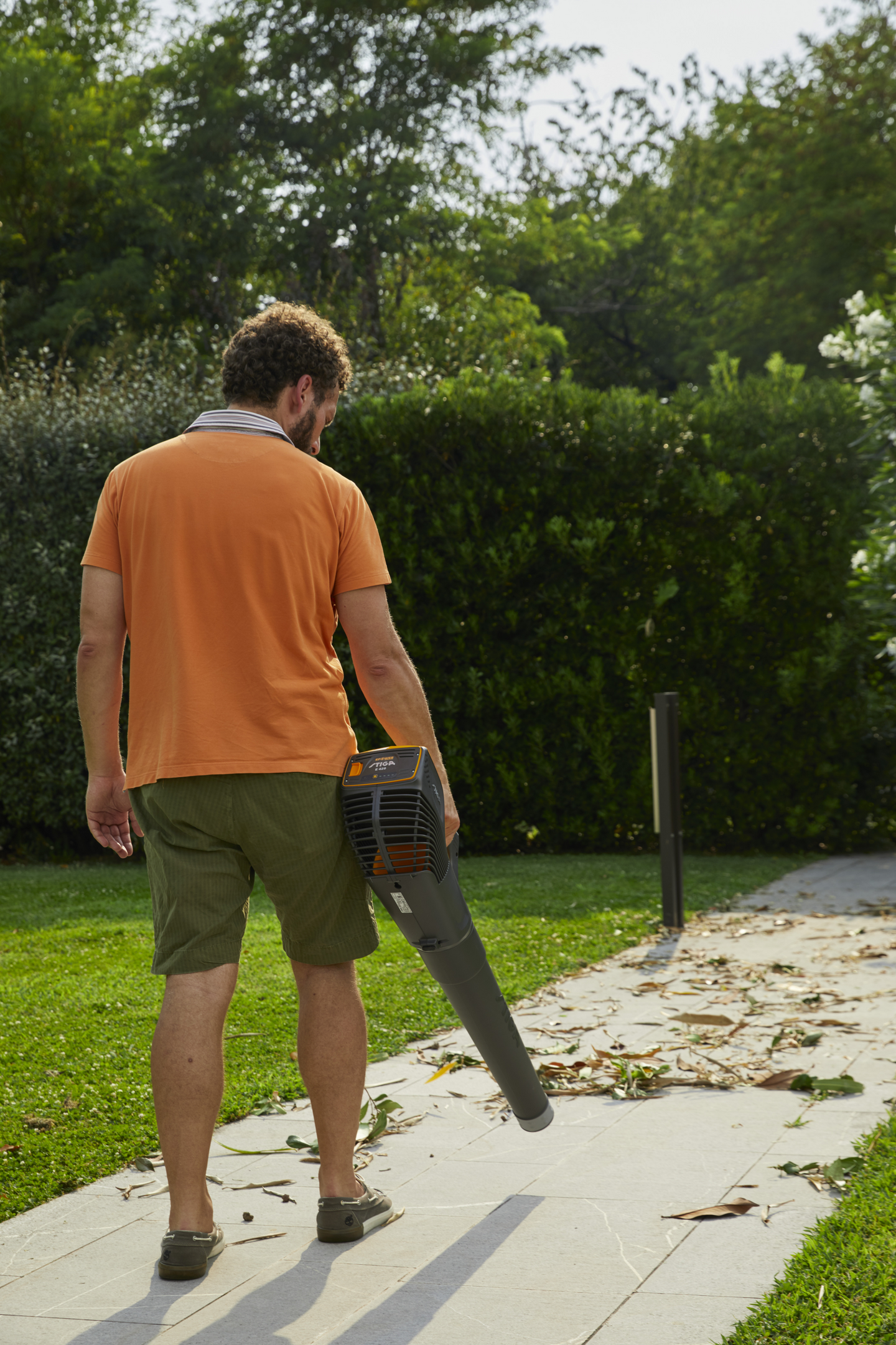 Akkulehtipuhallin Stiga BL 500E Kit 1x2,0Ah