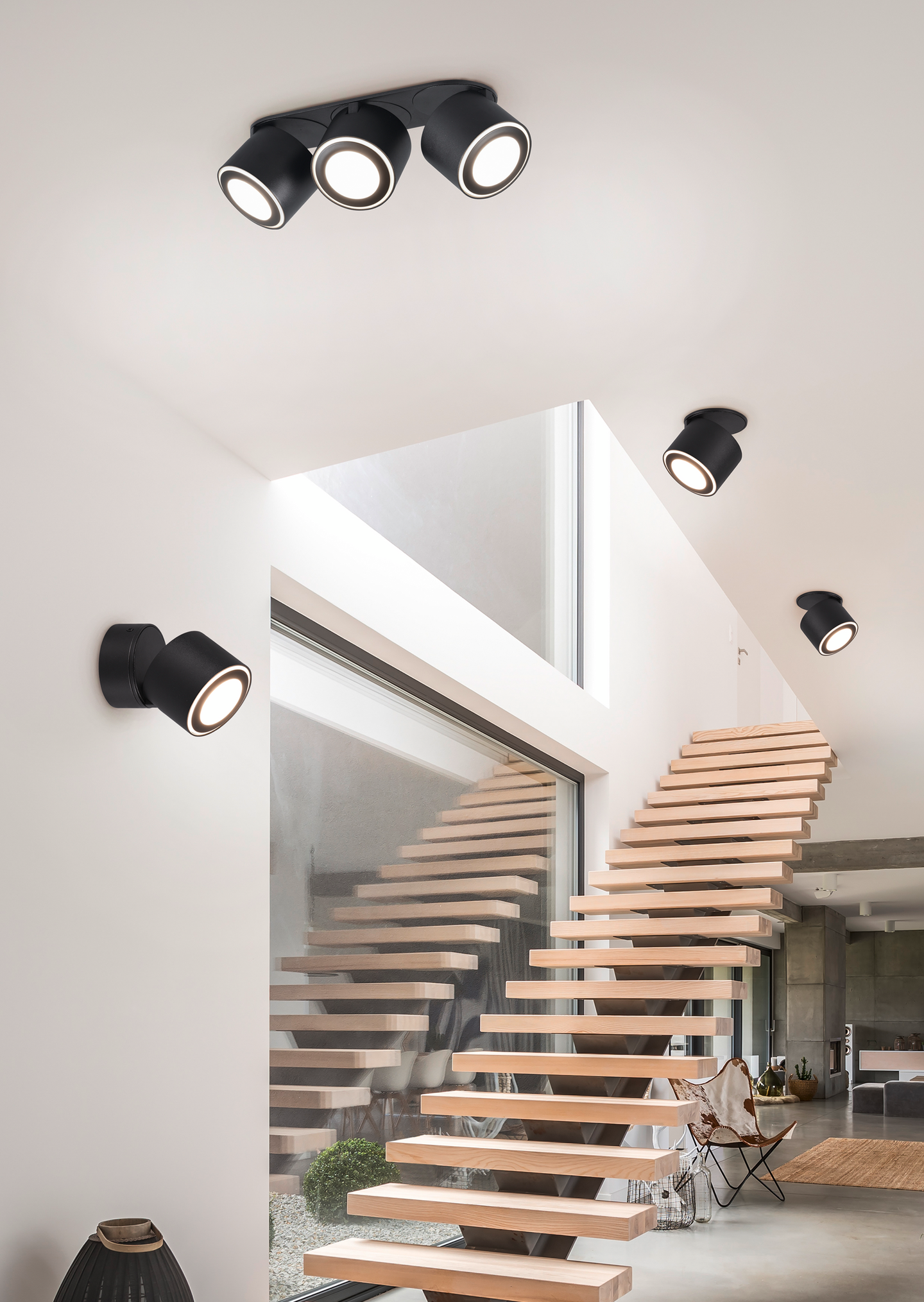 Uppo-/pintaspotti TRIO Taurus led 3x450lm 3-osainen mattamusta