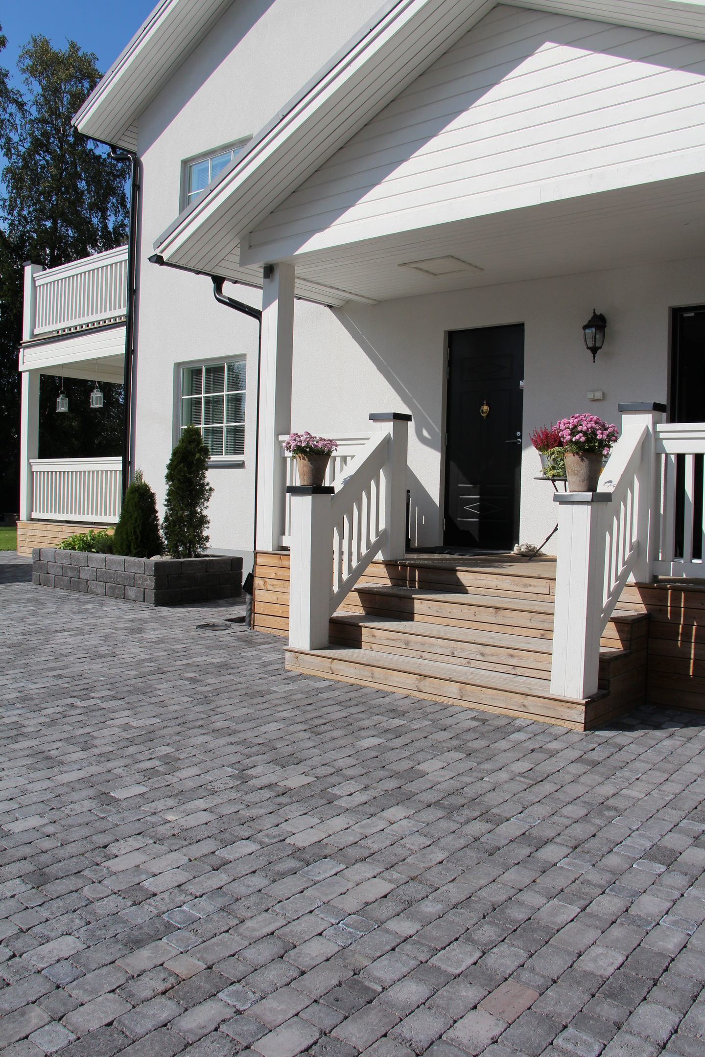 Antiikkikivi Lakka 60mm musta 179x119x60mm 47kpl/m² lava 10,2m²