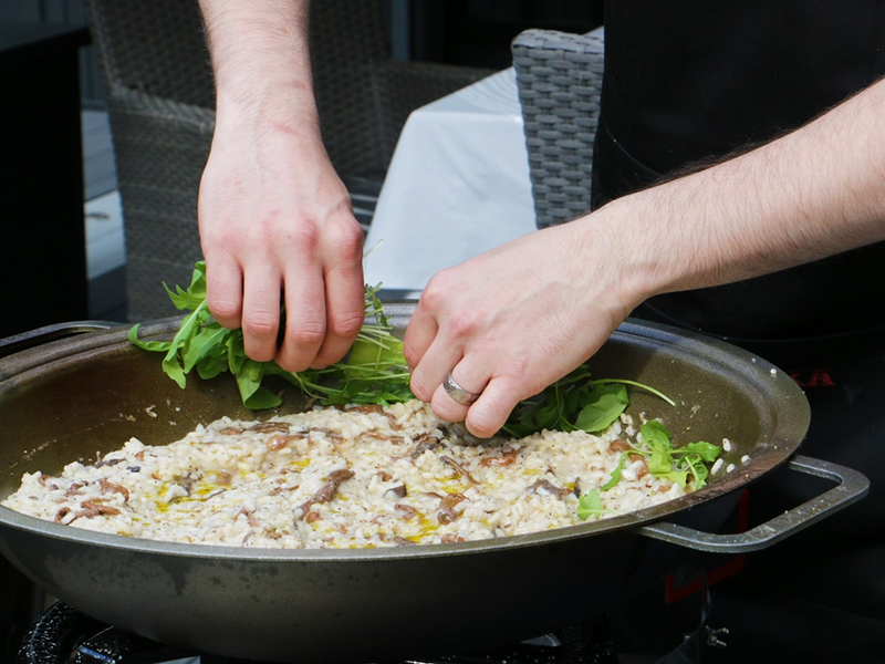 Wok-pannu Muurikka 43cm suojapussissa