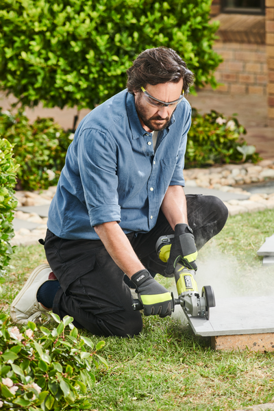 Akkukulmahiomakone Ryobi RAG18115-0 18V ONE+ runko