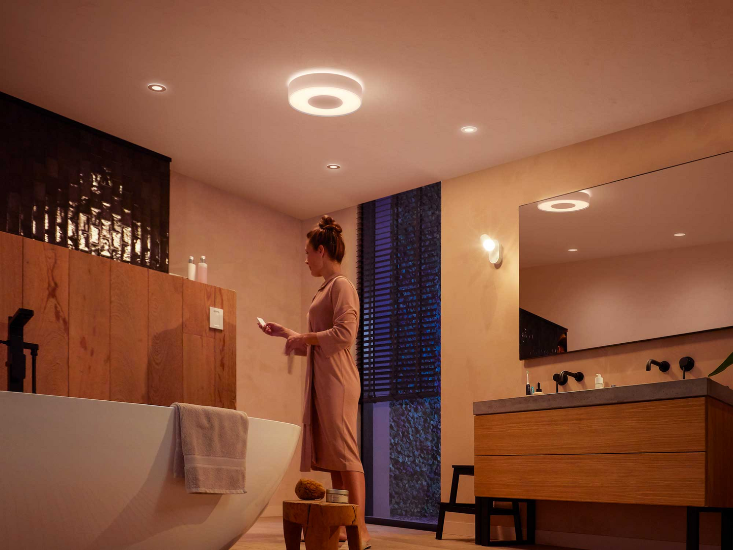 Kattovalaisin Philips Hue Xamento M valkoinen