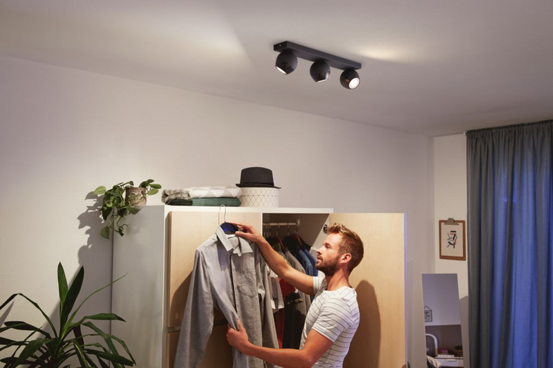 Kohdevalaisin Philips Hue Buckram musta 3x5W 230V