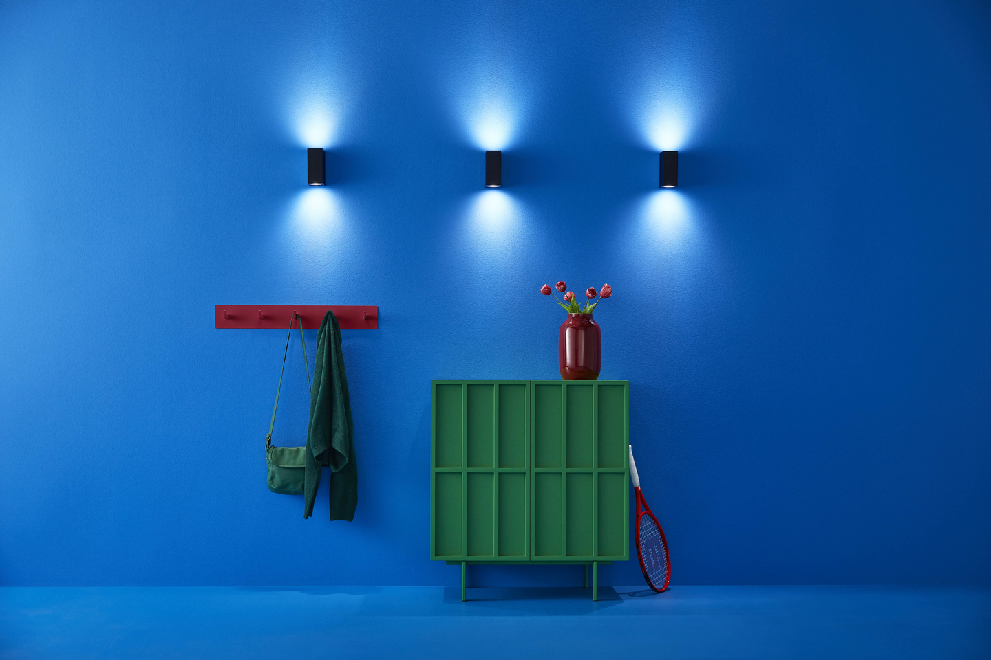 Seinävalaisin WiZ Up&Down musta 2x5W RGB