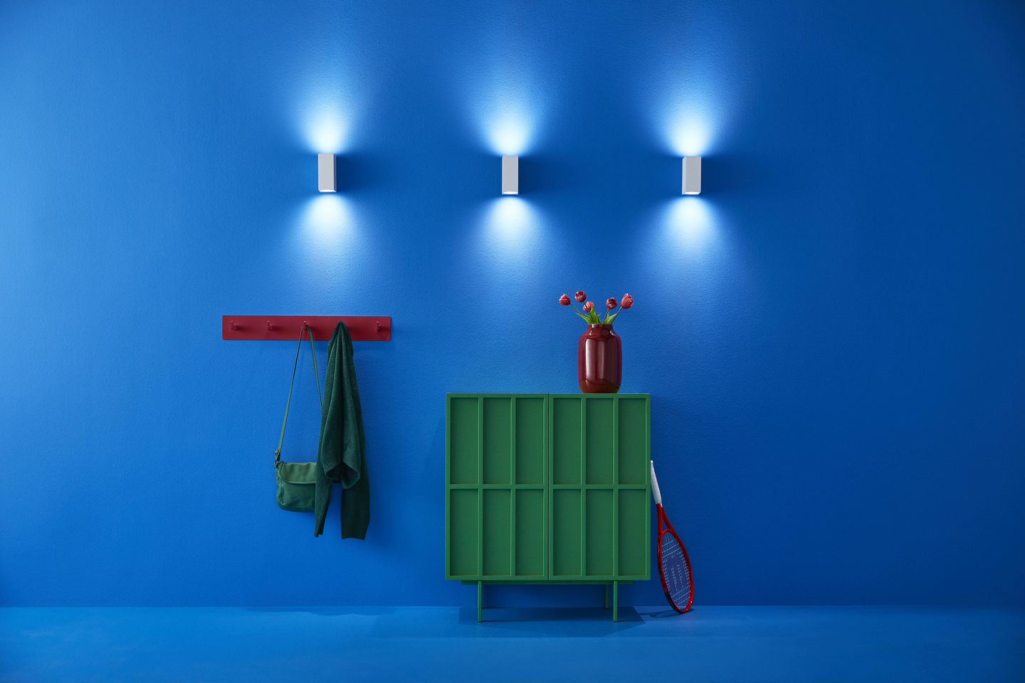 Seinävalaisin WiZ Up&Down valkoinen 2x5W RGB