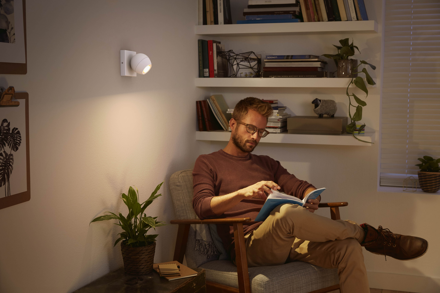 Kohdevalaisin Philips Hue Buckram valkoinen 5W 230V