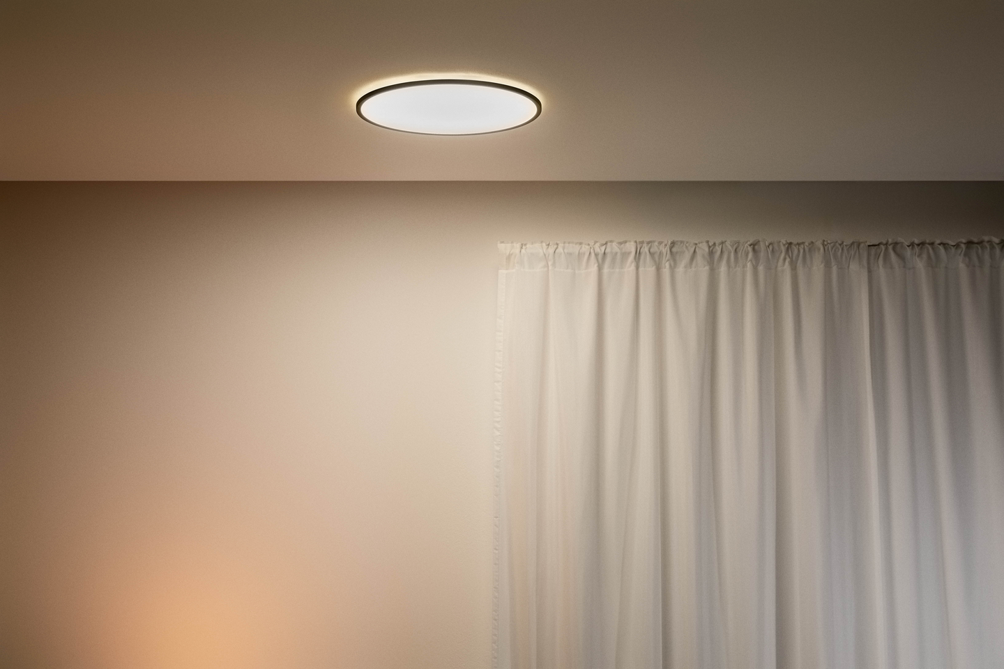 Kattovalaisin WiZ Superslim musta 22W