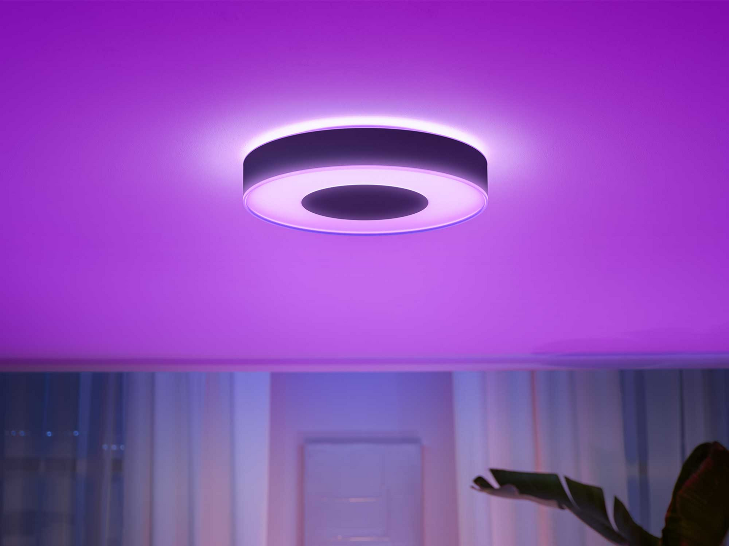 Kattovalaisin Philips Hue Infuse L musta