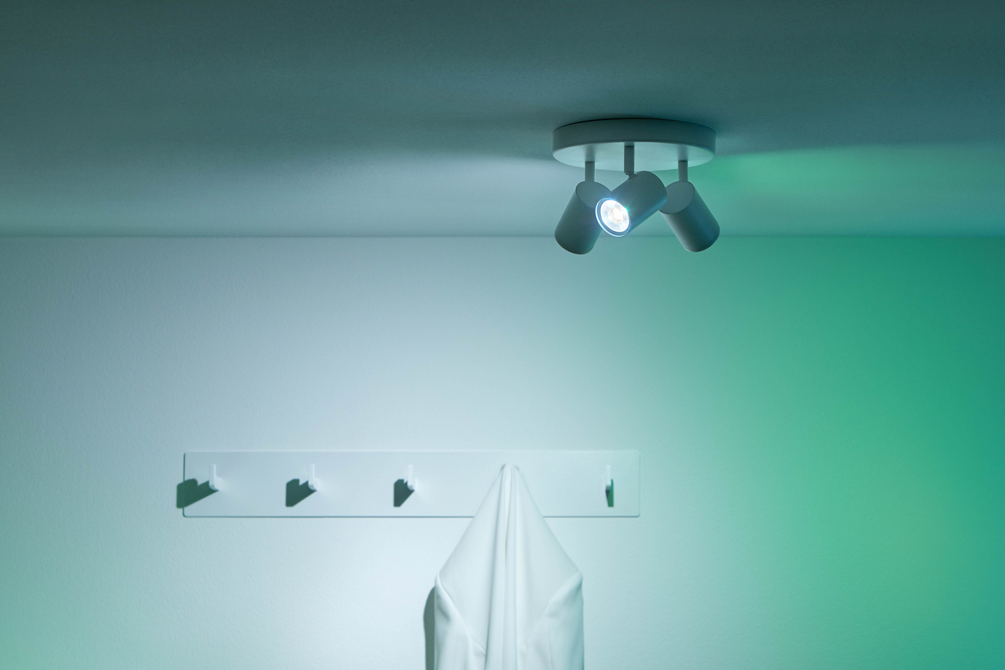 Kohdevalaisin WiZ Imageo valkoinen 3x5W RGB