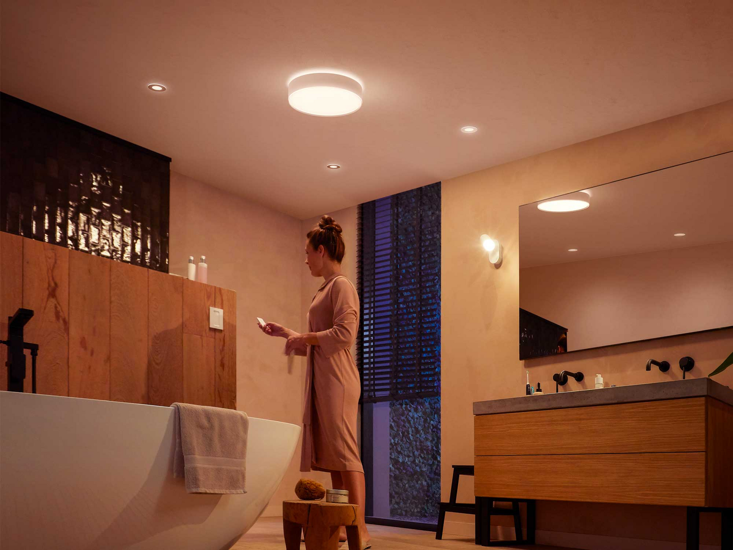 Kattovalaisin Philips Hue Devere M valkoinen