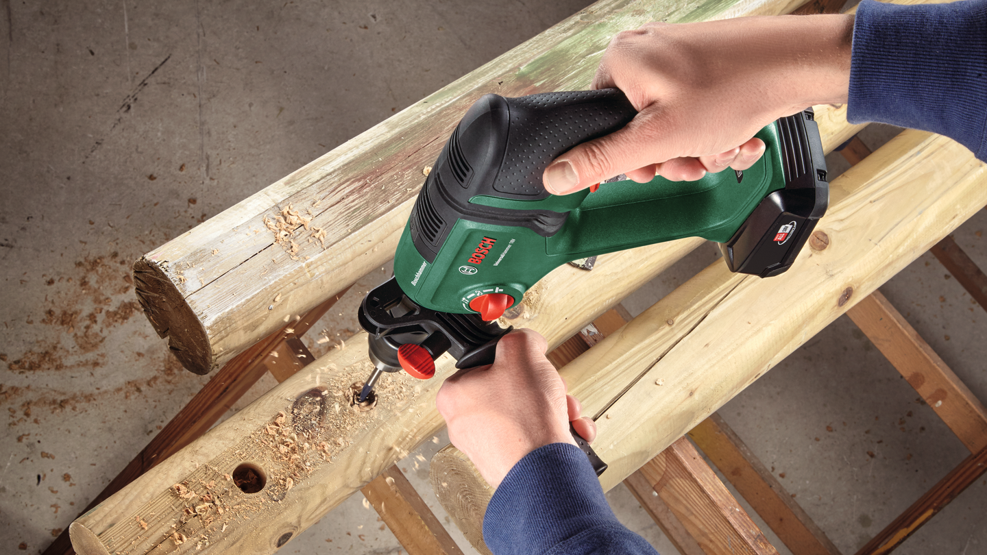 Akkuporavasara Bosch UniversalHammer 18V 1x2,5Ah