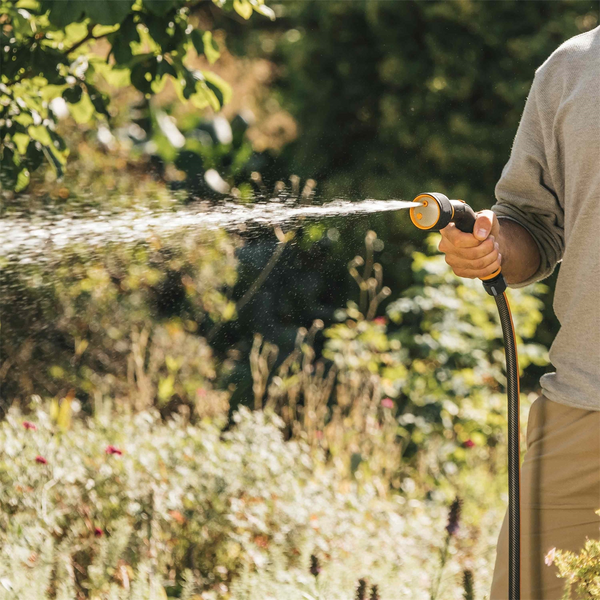 Kastelupistooli Fiskars 3-toimisella suihkulla CF