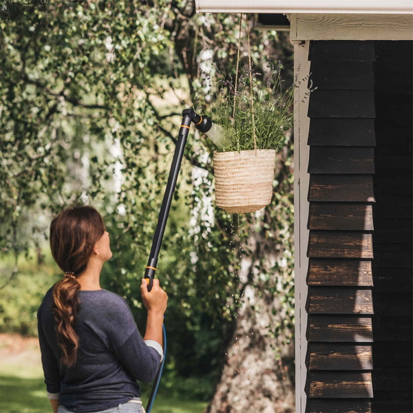 Kasteluvarsi Fiskars 3-suihkulla CF