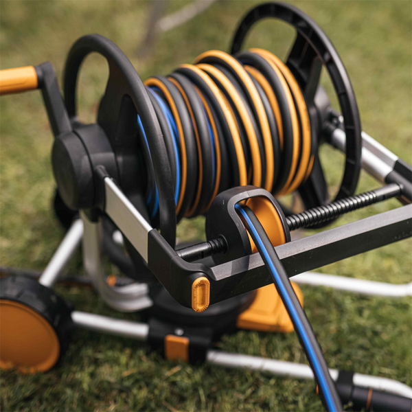 Kärrykastelukela Fiskars XL manuaalinen